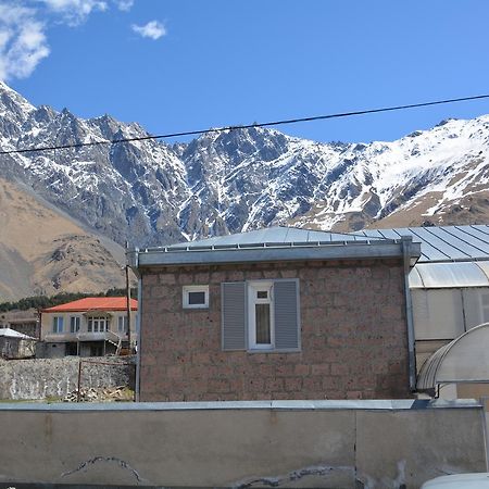 Guest House Kavtarashvili 38 Kazbegi Εξωτερικό φωτογραφία